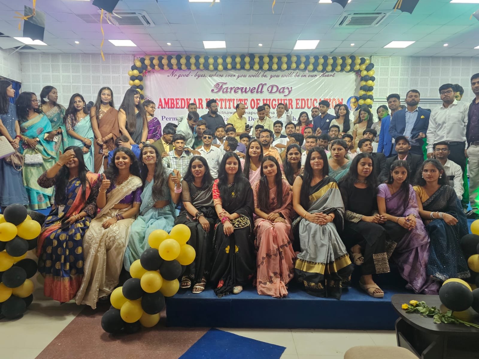अम्बेदकर इंस्टीट्यूट में फेयरवेल समारोह, छात्र-छात्राओं ने बांधा समां - 7